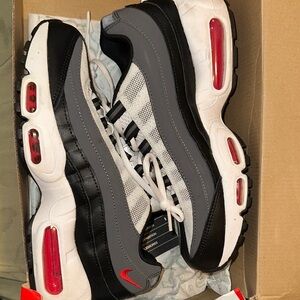 Nike Air Max 95 Men's Sneakers - Black, Gray, and Red